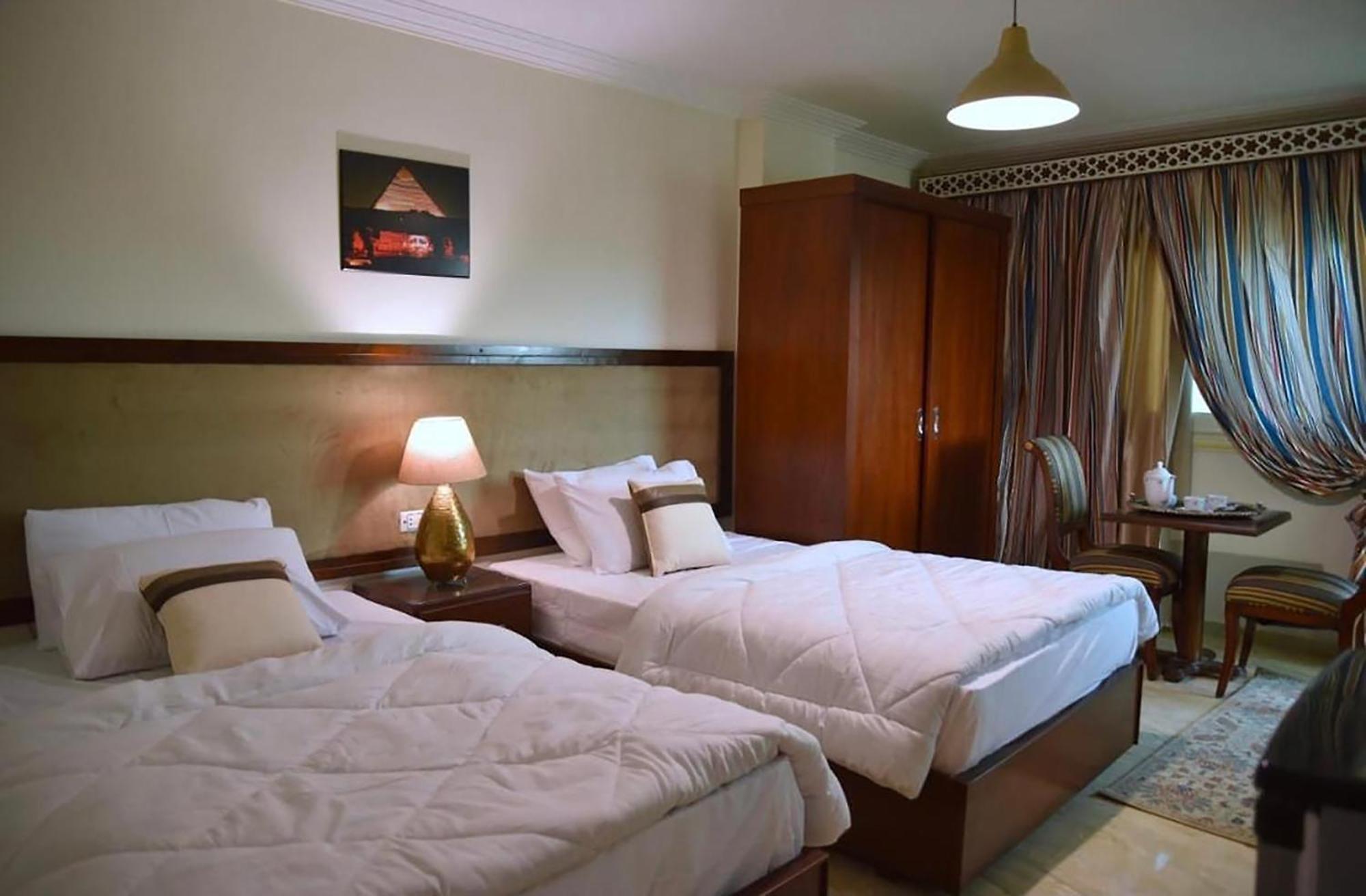 Flower Pyramids Inn Kafret el-Gabal Exterior photo
